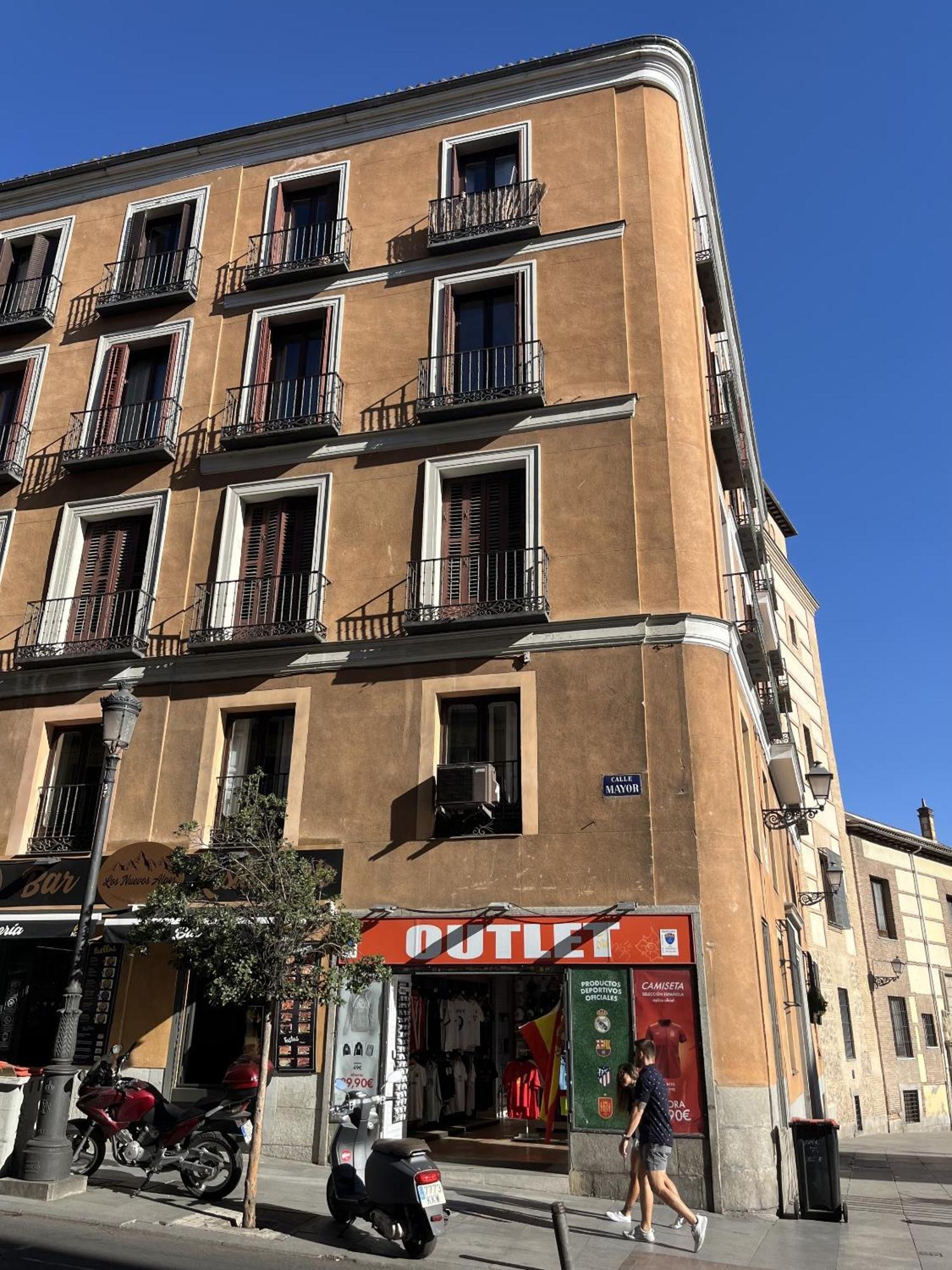 Dplace To Be - Luxury Apartment In Historic Center Madri Exterior foto