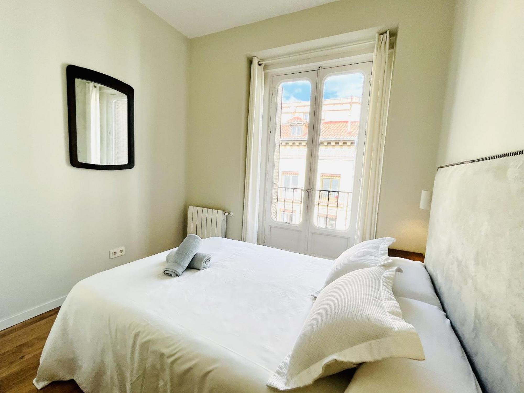 Dplace To Be - Luxury Apartment In Historic Center Madri Quarto foto