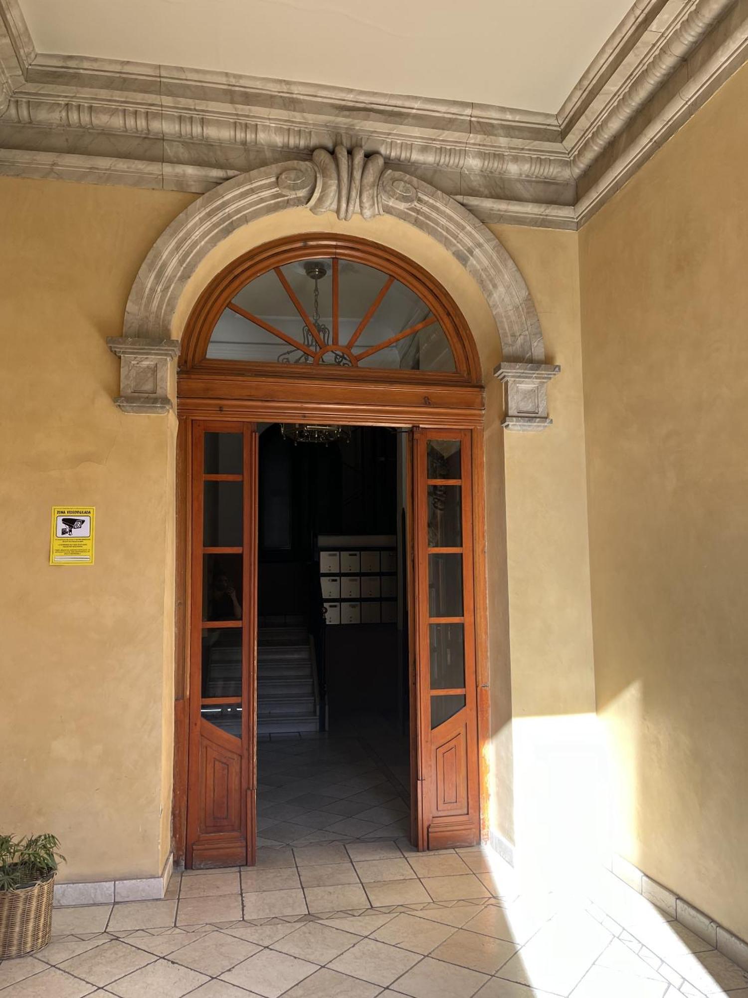 Dplace To Be - Luxury Apartment In Historic Center Madri Exterior foto